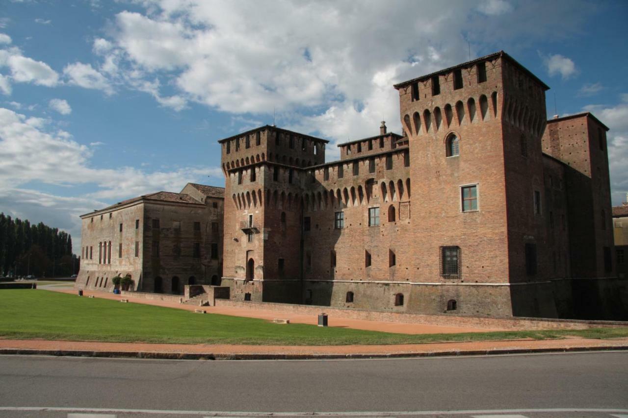 B&B Casa Dei Poeti Mantua Exterior foto