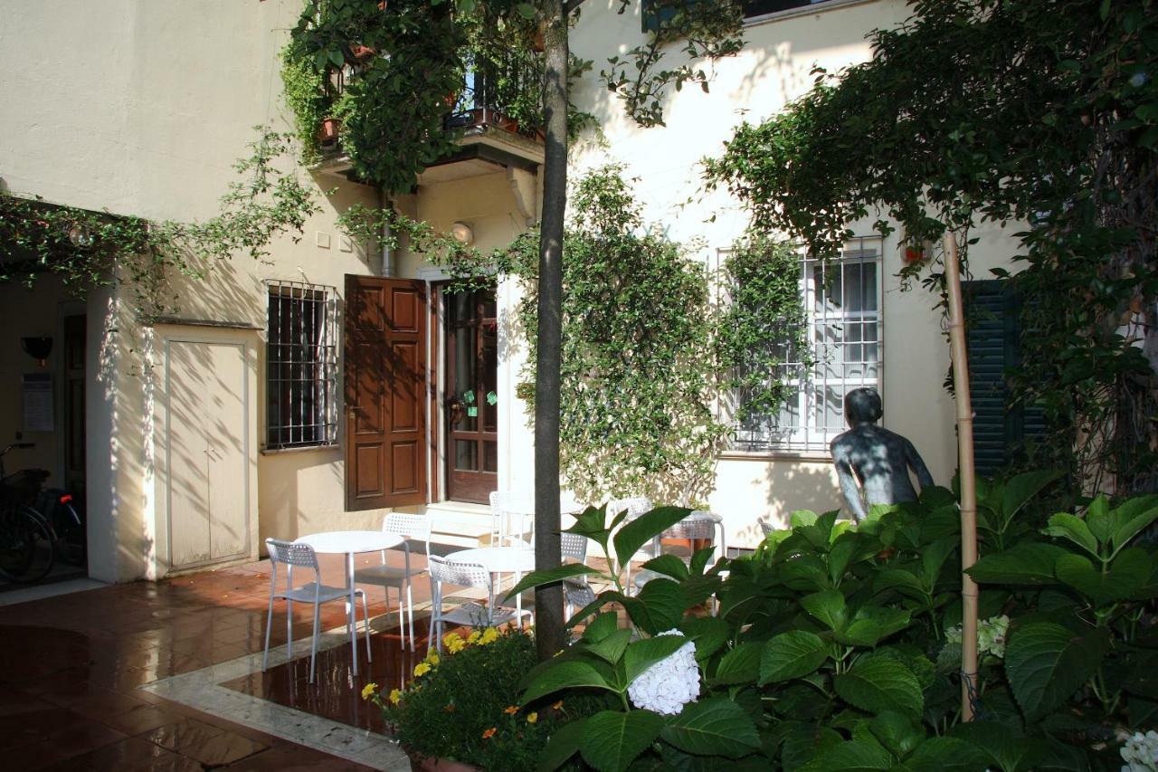 B&B Casa Dei Poeti Mantua Exterior foto