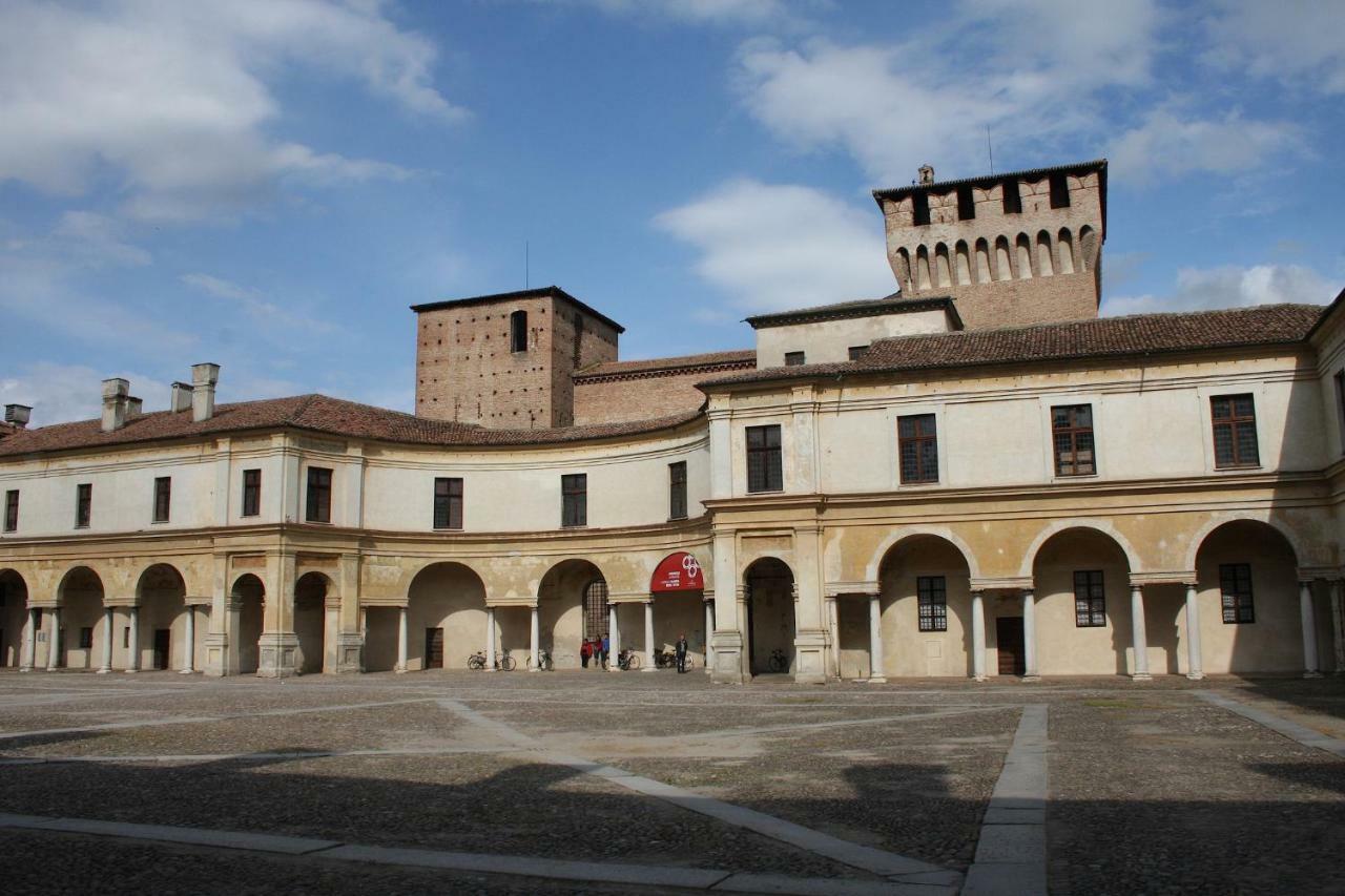 B&B Casa Dei Poeti Mantua Exterior foto