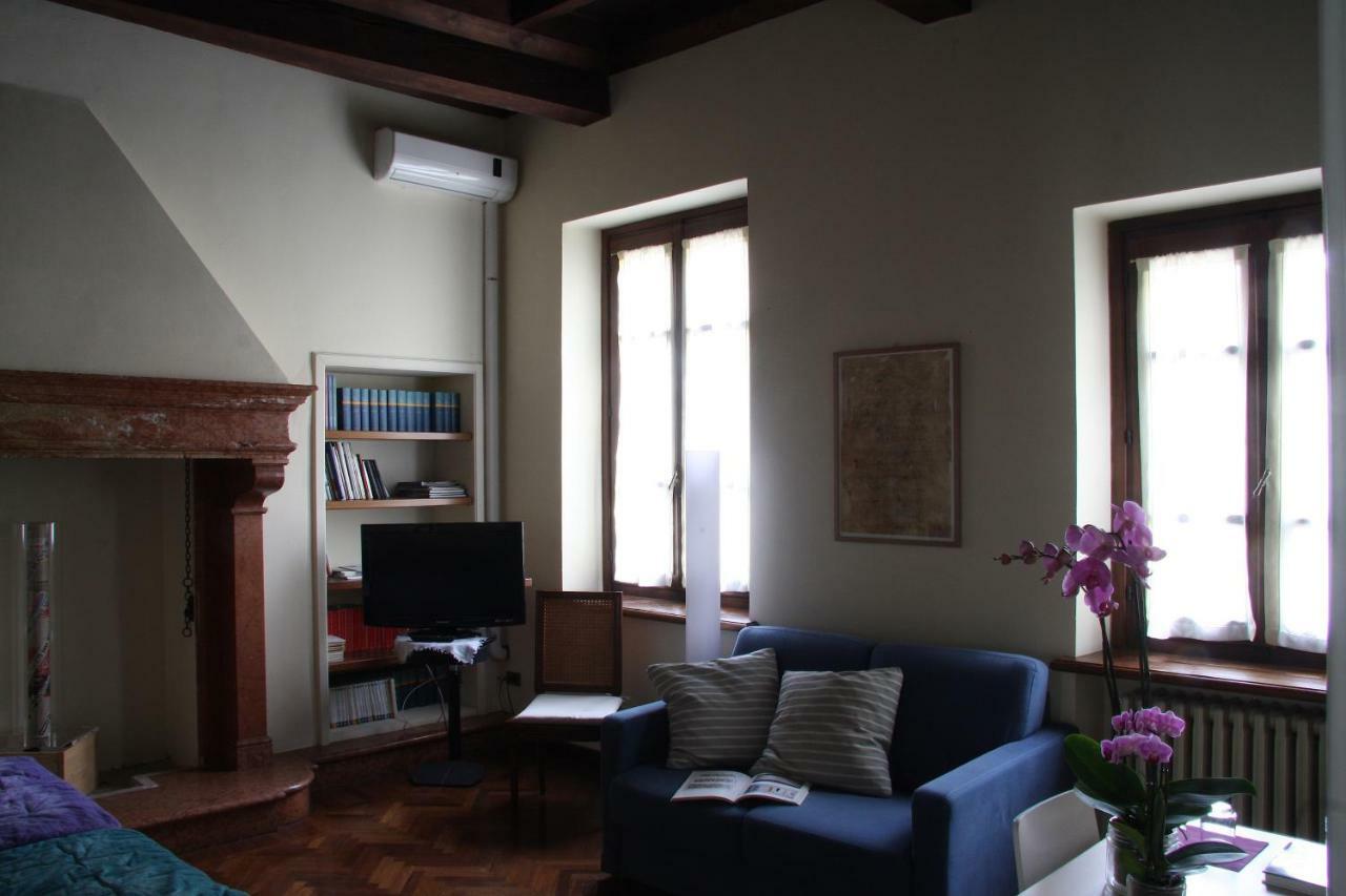 B&B Casa Dei Poeti Mantua Exterior foto